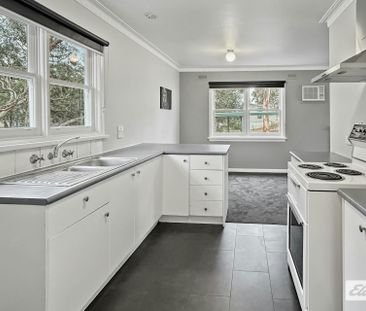 beautifully renovated four-bedroom home - Photo 6