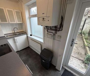 St. Martins Place, Brighton, BN2 - Photo 6