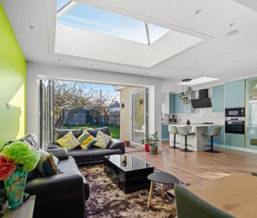 4 bedroom semi-detached house to rent - Photo 1