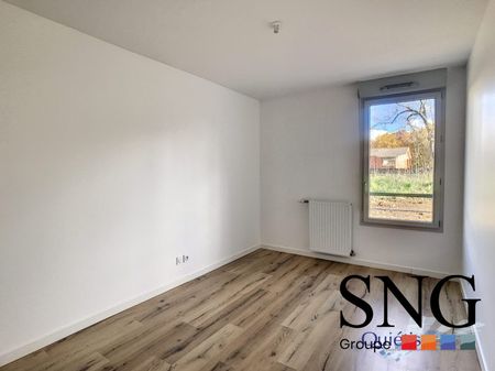 T3 AVEC JARDIN, TERRASSE ET 2 PARKINGS - Photo 5