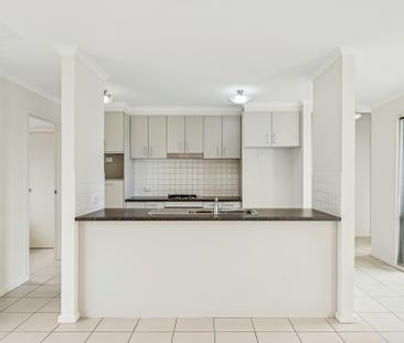 Well Maintained Home Close To School and Shops - Photo 2