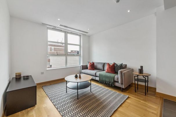 2 bedroom flat to rent - Photo 1