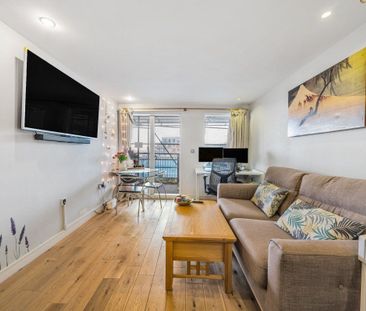 Seren Park Gardens, London, SE3 - Photo 1