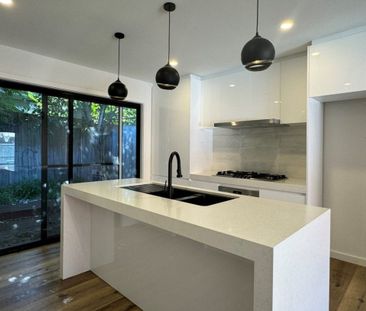 2/25 Grace Street, Mont Albert - Photo 1