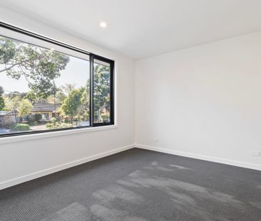 Townhouse in Heathmont! - Photo 1