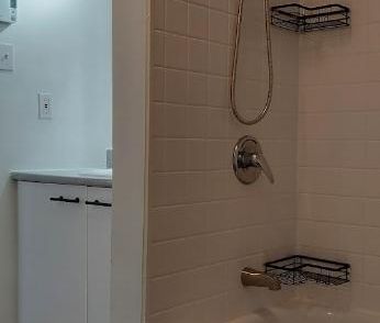 4 et demi (divisé presque comme un petit 5 et demi) droit aux chats... - Photo 2