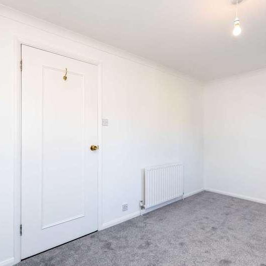 Abbotsbury Court, Horsham, RH13 - Photo 1