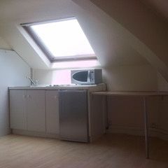 A LOUER ANGERS CENTRE - T1 situé Boulevard du Roi ... - Photo 1