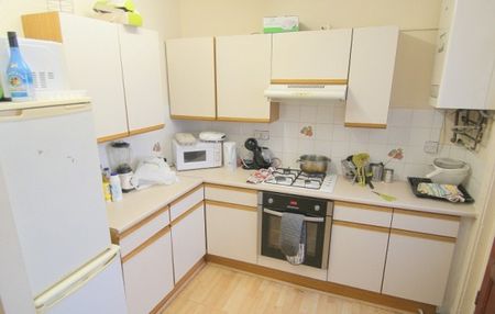 3 Bed - Hanover Square, University, Leeds - Photo 4