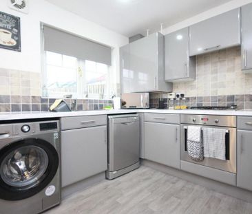 3 bedroom terraced house to rent - Photo 2