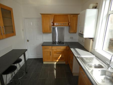 1 bedroom ground floor flat to rent - Photo 3