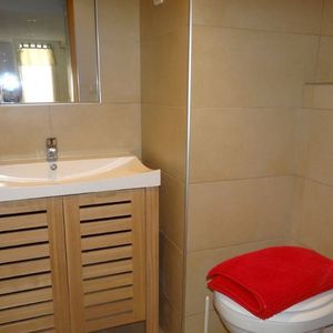 T1 - Photo 3