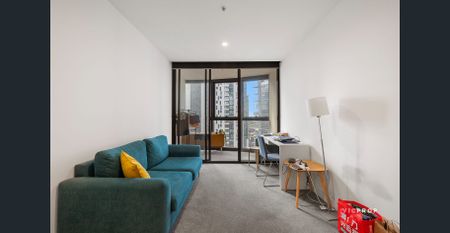 Stunning Fully Furnished Two-Bedroom Apartment in the Heart of Southbank - Photo 2