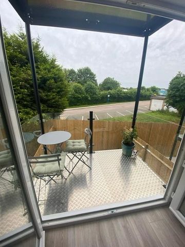 2 bedroom flat to rent - Photo 5