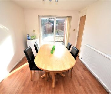 1 bedroom in a house share to rent - Photo 6