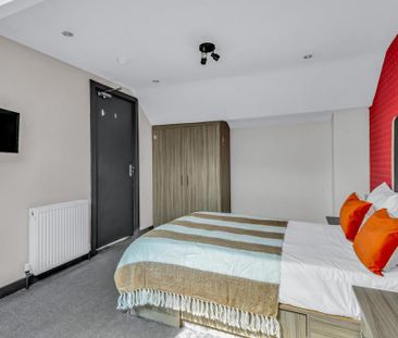 1 bedroom in a house share to rent - Photo 3