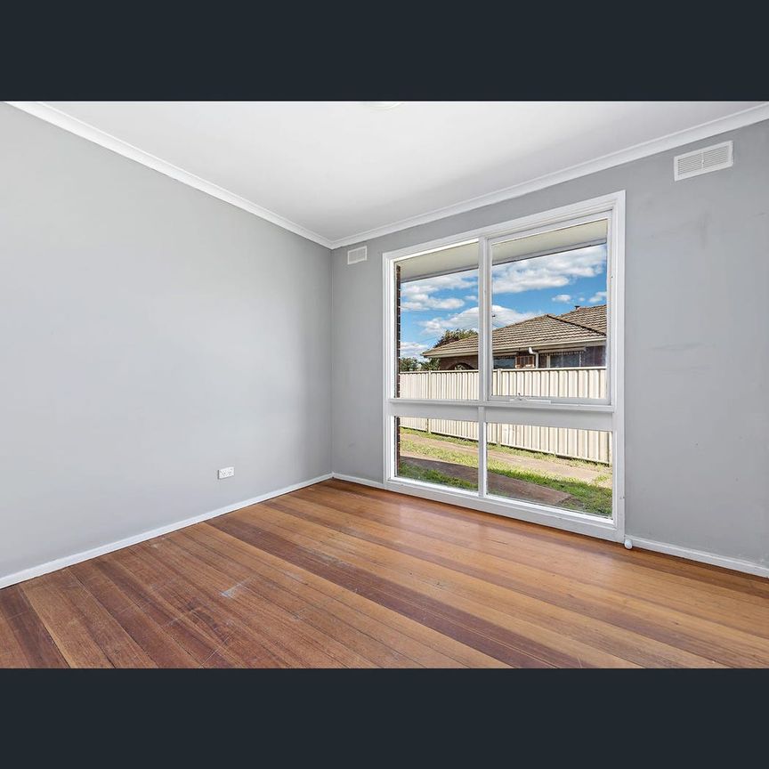 9 Myrtle St, Melton South, Vic 3338 - Photo 1