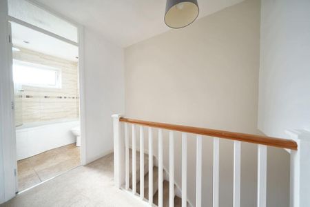 3 bedroom terraced house to rent - Photo 3