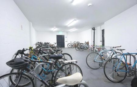 1 Bed Flat, Rye Lane, SE15 - Photo 5