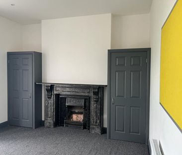 6 bedroom semi-detached house to rent - Photo 4