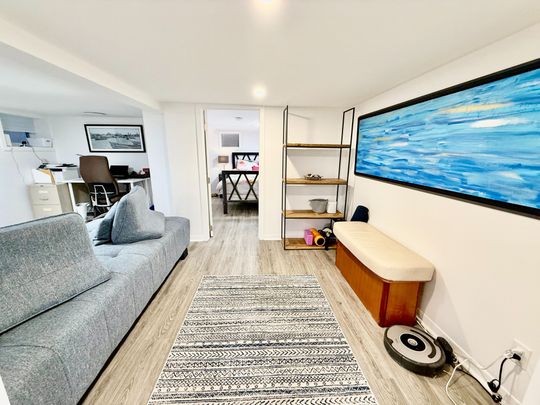 For Lease - 25 Hillsboro Avenue Unit# Lower Suite, Toronto, Ontario - Photo 1