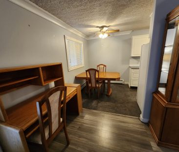 Bright 2 Bedroom Unit in Red Deer! Adult Only Building! - Photo 2