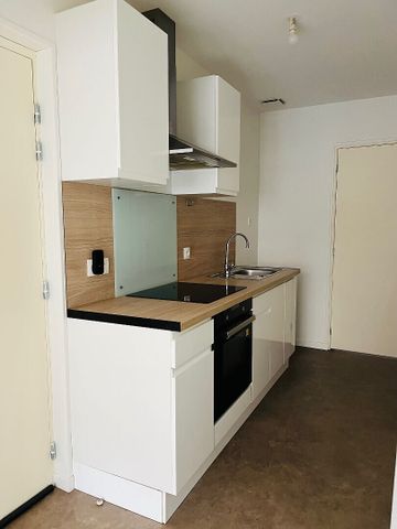 A LOUER APPARTEMENT EN RDC AVEC UNE CHAMBRE ST JEAN ST QUENTIN 02100. - Photo 2