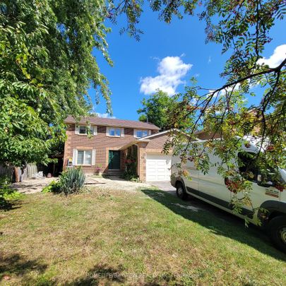 For Lease - 14 Eves Court, Newmarket, Ontario - Photo 1