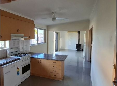 Charming Family Home in Dallas! - Photo 2