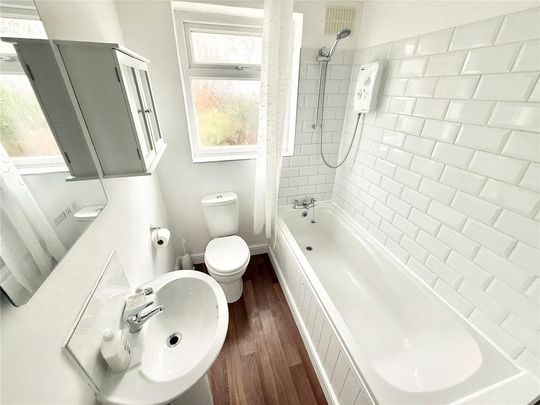 2 bedroom terraced house to rent - Photo 1