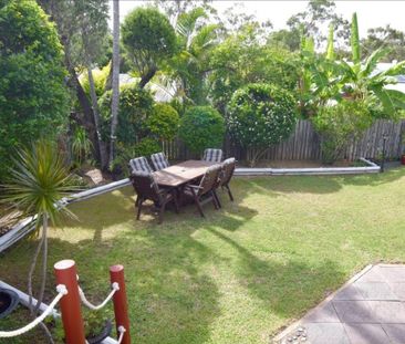 SPACIOUS 4 BEDROOM FAMILY HOME WITH ENTERTAINING AREA AND LARGE YARD - Photo 5
