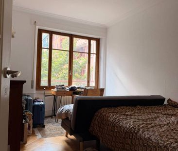 Bel appartement 4 pièces de style ancien au centre-ville de Genève - Photo 3