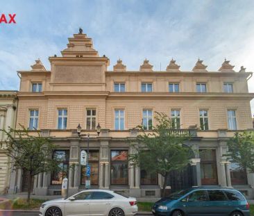 Pronájem bytu o dispozici 1+kk v ulici nám. Arnošta z Pardubic v Če... - Photo 3