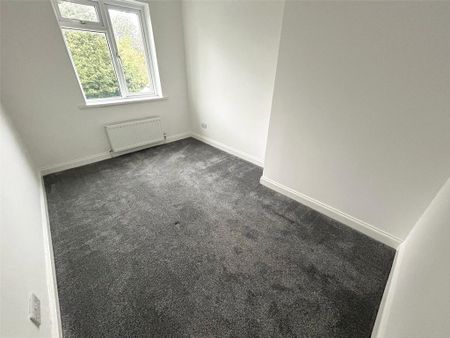 2 bedroom semi-detached house to rent - Photo 5