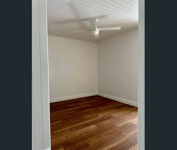 Charming Garden Retreat in Prime Location – All Bills Included - Photo 4