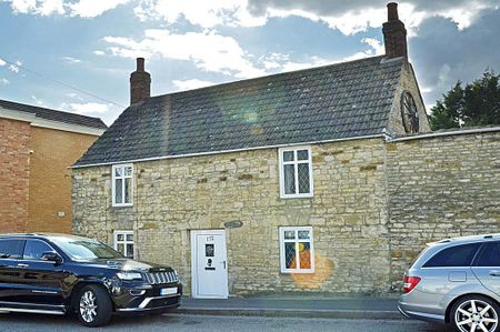 2 bedroom detached house to rent - Photo 3