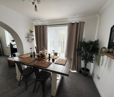 4 bedroom terraced house to rent - Photo 5