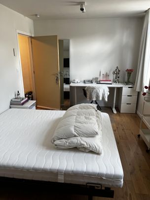 Ruime studio voor 1 pers 1 ste verdiep (102) - Schouw­ve­gers­straat 4 - Photo 1