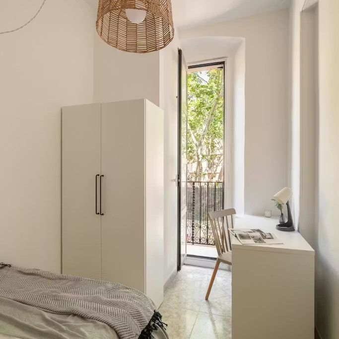 Carrer la Rambla, Barcelona, Catalonia 08002 - Photo 1