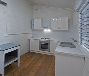 Charming Character Villa in a Premium Torrensville Location! - Photo 6