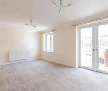 4 bedroom detached house to rent - Photo 1
