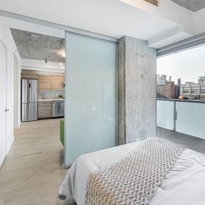 1-Bedroom Loft Available in the Heart of Downtown At King & Spadina Av - Photo 4