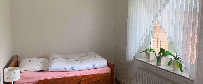 6633 - Charmanter Bungalow mit Gartenidylle in ruhiger Lage von Edewecht - Foto 1