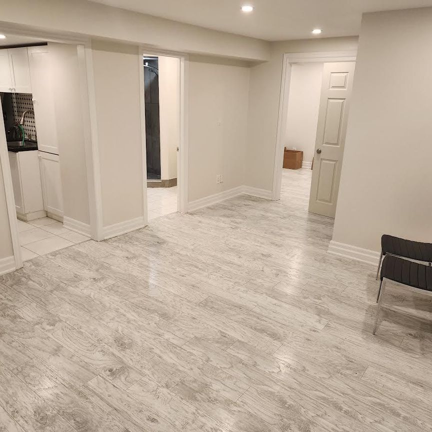 For Lease - 490 Cody Crescent Unit# Bsmt, Newmarket, Ontario - Photo 1