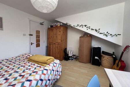 110 Dunluce Avenue, Belfast, BT9 7AZ - Photo 4