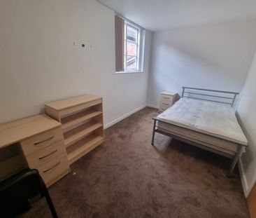 10 Bed Student Accommodation - Photo 4