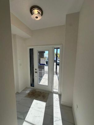 For Lease - 660 Colborne Street Unit# 32, Brantford, Ontario - Photo 1