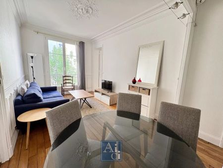 Location Appartement 2 pièces 42m² PARIS 7ème - Photo 3