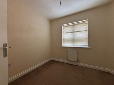 4 bedroom semi-detached house to rent - Photo 4