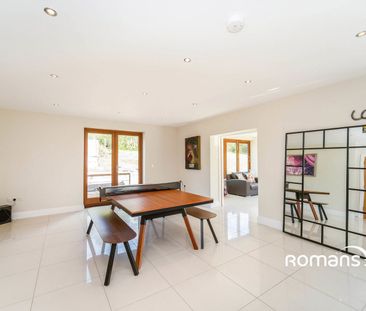 Manor Barns Lane, Finchampstead, Wokingham, RG40 - Photo 1